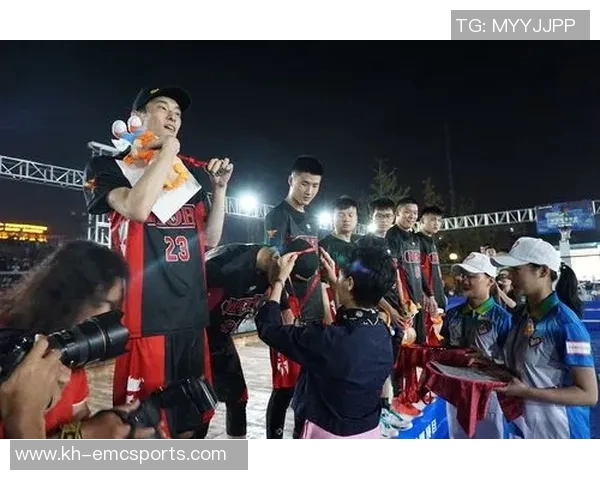 武汉极限运动队与上海极限运动队赛后复盘探讨灵活性体育的表现与策略